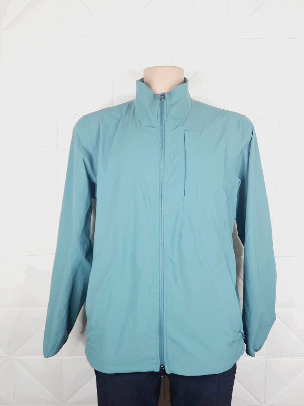 Lululemon Sojourn Windbreaker Light Teal Men's ZipUp Jacket Casual Lightweight